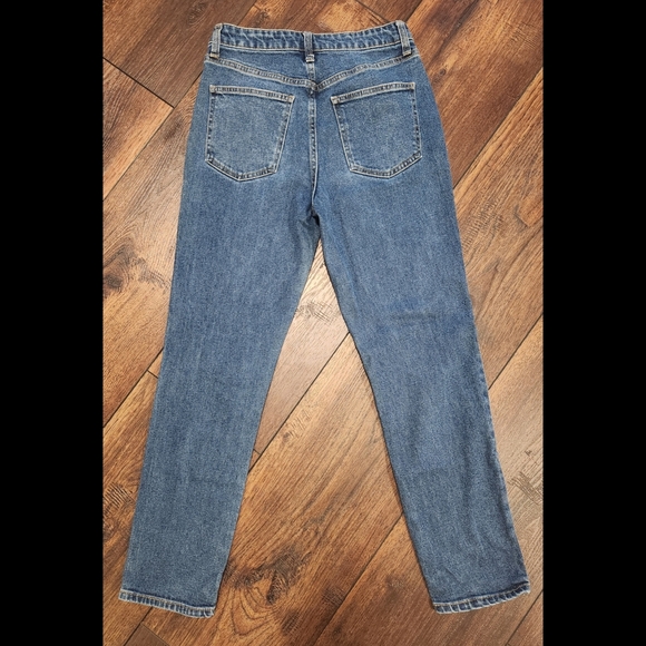 Distressed Jeans - Picture 4 of 10